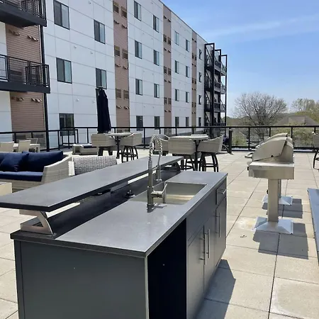 2 Bedroom Brand New Apartment Near Mayo, Park Free Rochester Exterior photo